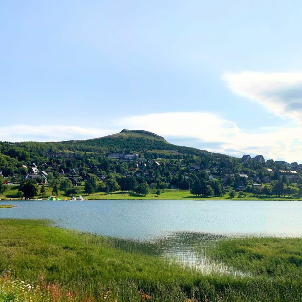 AUVERGNE CAMPING-CAR
