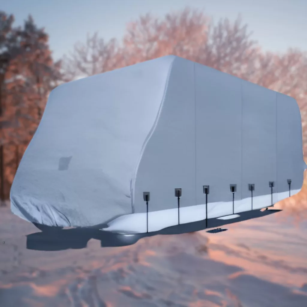 Camping-car stationné pour l'hivernage dans un environnement sécurisé